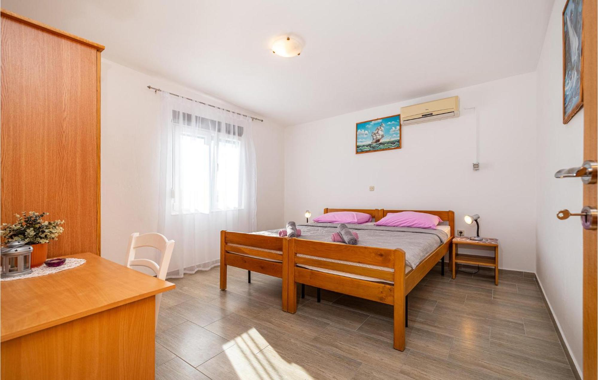 Beautiful Home In Rovanjska With Wifi Extérieur photo