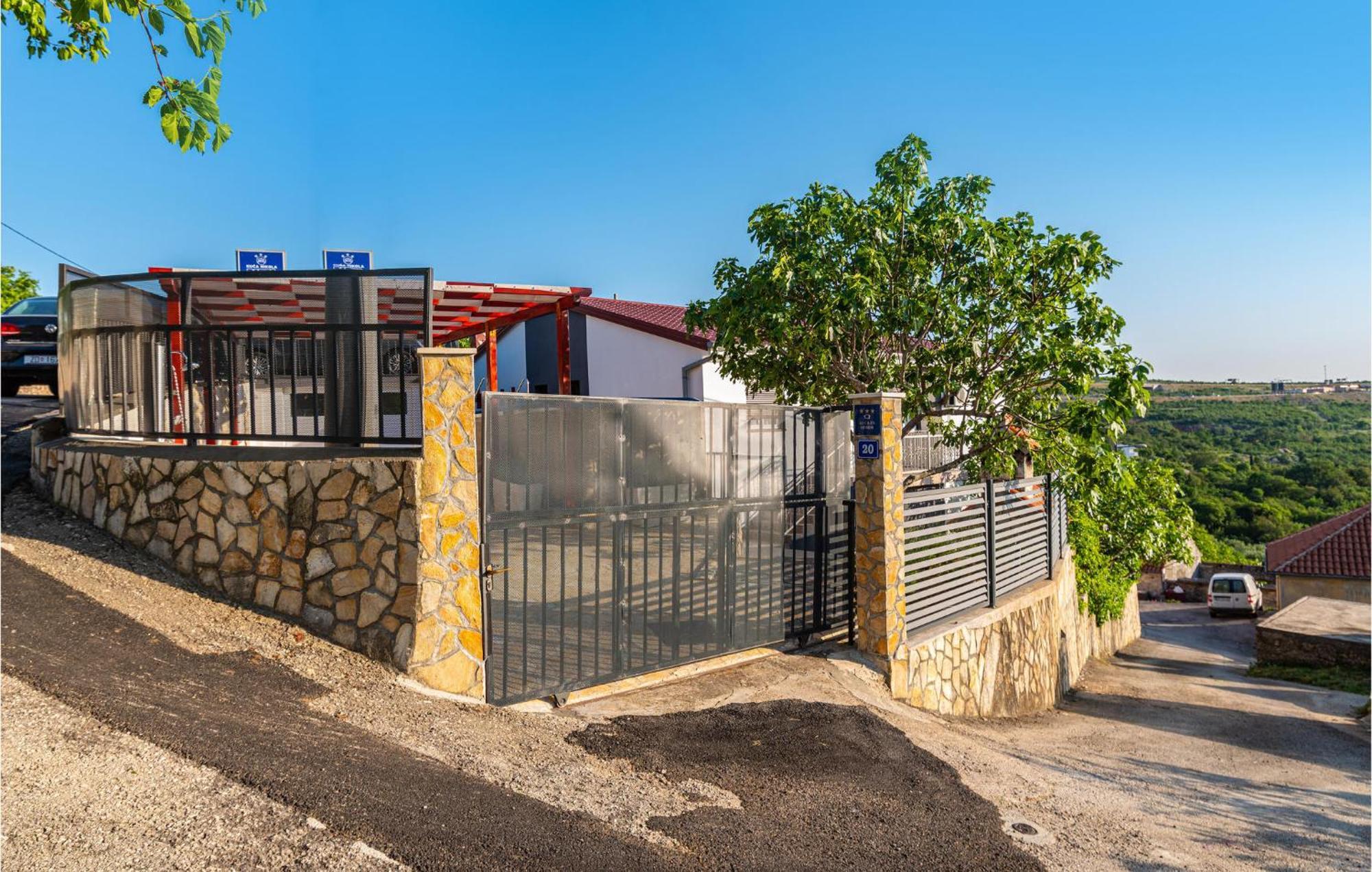 Beautiful Home In Rovanjska With Wifi Extérieur photo